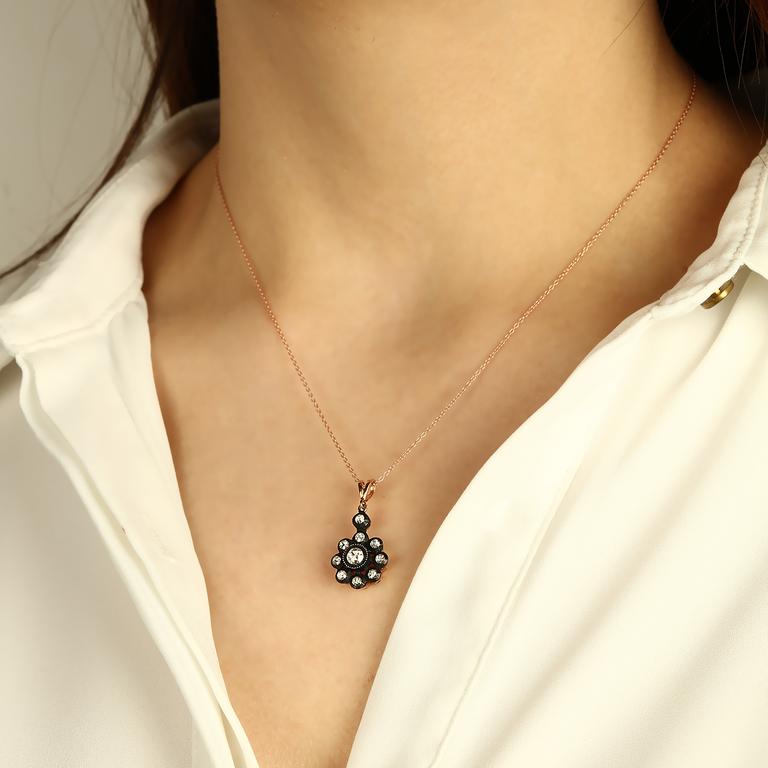 Rosecut Necklace