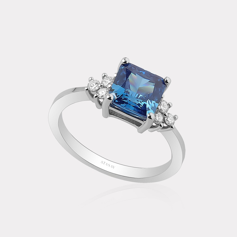 0,17 Ct. Pırlanta Yüzük Simulant Taşlı
